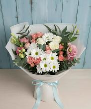 Букет цветов из:  Розы, Лизиантусы и Хризантемы в Малых Базах