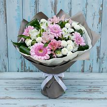Букет цветов из:  Герберы, Альстромерии и Хризантемы в Малых Базах
