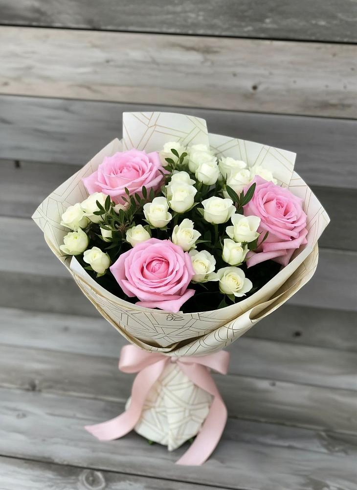 Букет цветов из: Розы в Малых Базах