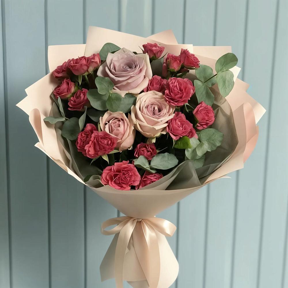 Букет цветов из: Гвоздики и Розы в Малых Базах