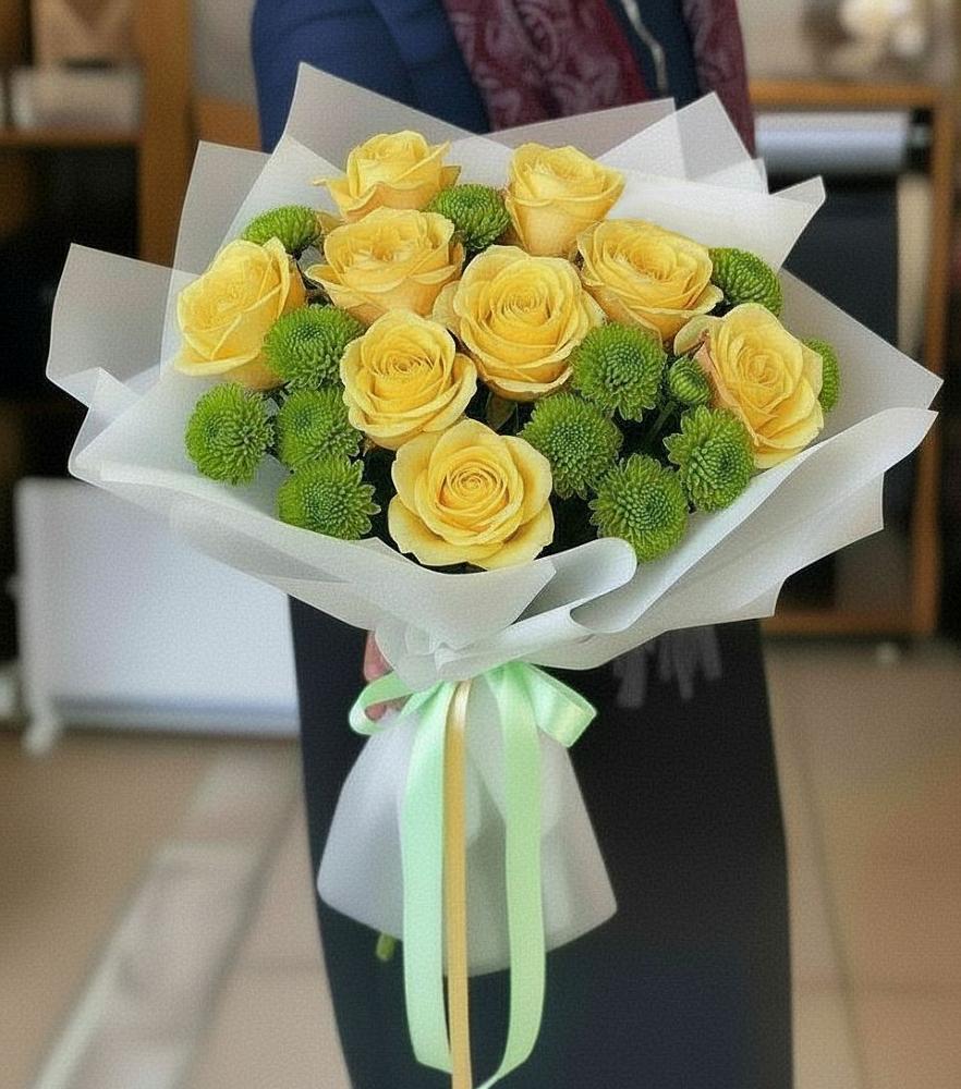 Букет цветов из: Хризантемы и Розы в Малых Базах