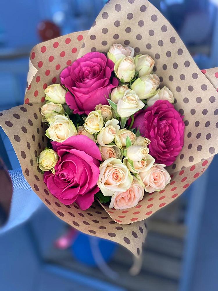 Букет цветов из: Розы в Малых Базах