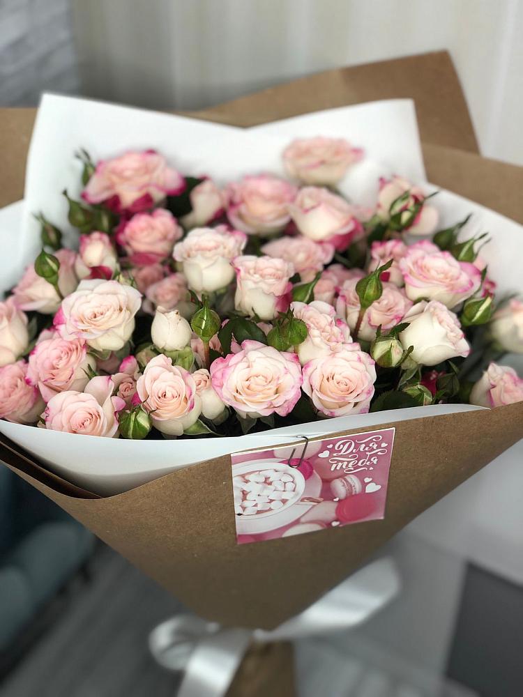 Букет цветов из: Розы в Малых Базах