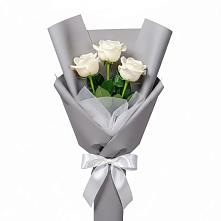 Букет 3 белые розы в Малых Базах