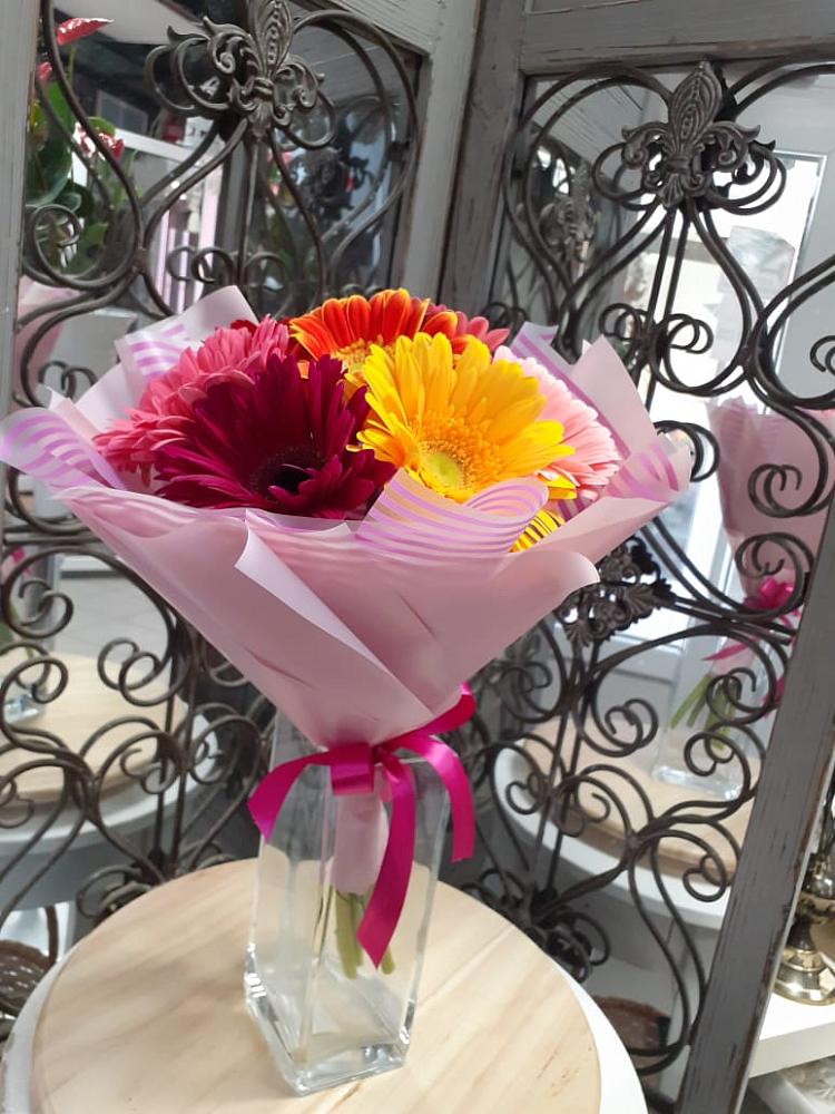 Букет цветов из: Герберы в Малых Базах