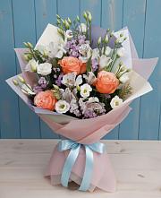 Букет цветов из:  Лизиантусы, Розы, Альстромерии и Гипсофила #REPLACE_PRED# Малых Базах