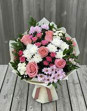 Букет цветов из:  Альстромерии, Гвоздики, Розы и Хризантемы #REPLACE_PRED# Малых Базах