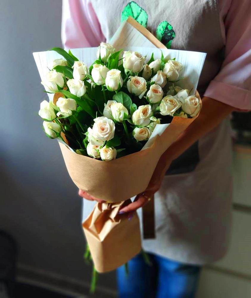 Букет цветов из: Розы в Малых Базах