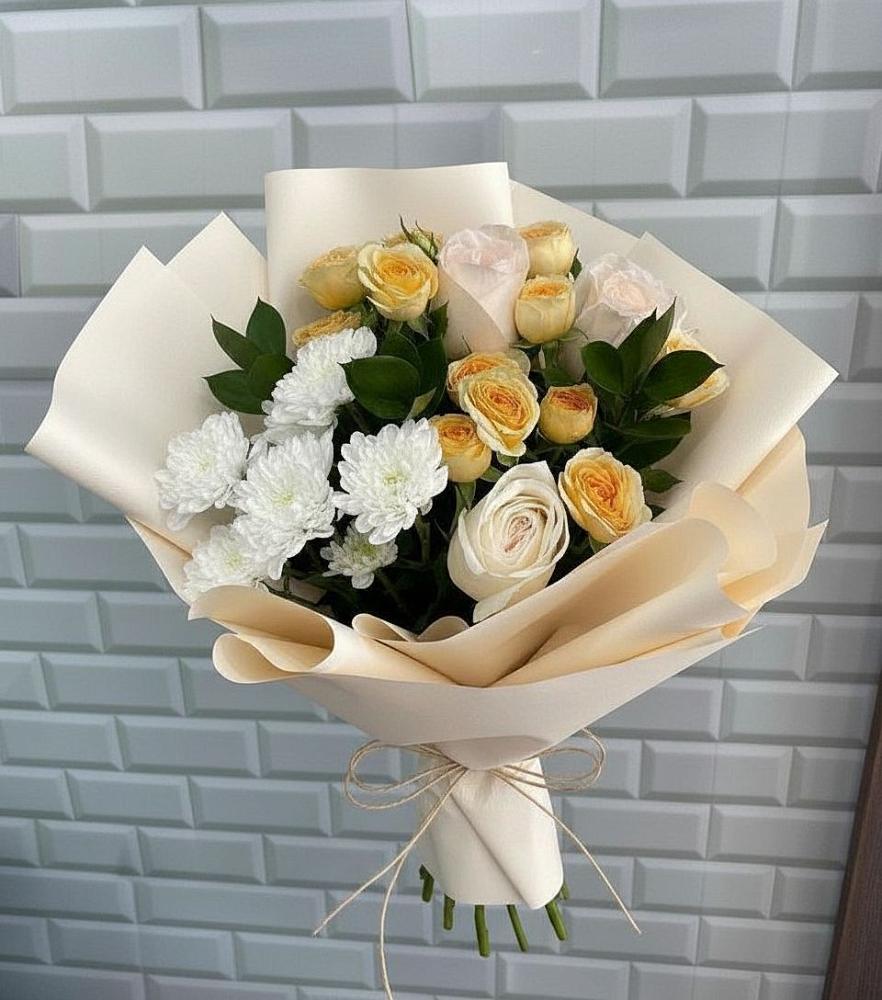 Букет цветов из: Розы и Хризантемы в Малых Базах