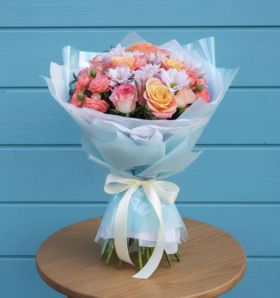 Букет цветов из: Хризантемы и Розы в Малых Базах