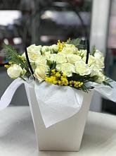 Цветочная композиция из Розы  в Малых Базах