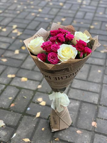 Букет цветов из: Розы в Малых Базах