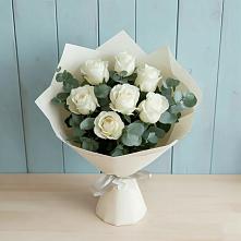 Букет Белые розы в Эвкалипте в Малых Базах