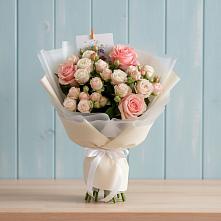 Букет цветов из:  Розы в Малых Базах