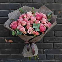 Букет цветов из:  Розы в Малых Базах