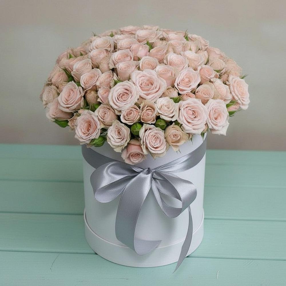 Цветочная композиция из Розы в шляпной коробке в Малых Базах